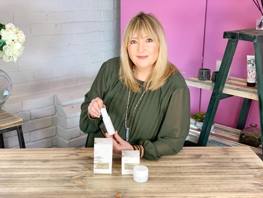 Meno-Reverse™ skincare menopause