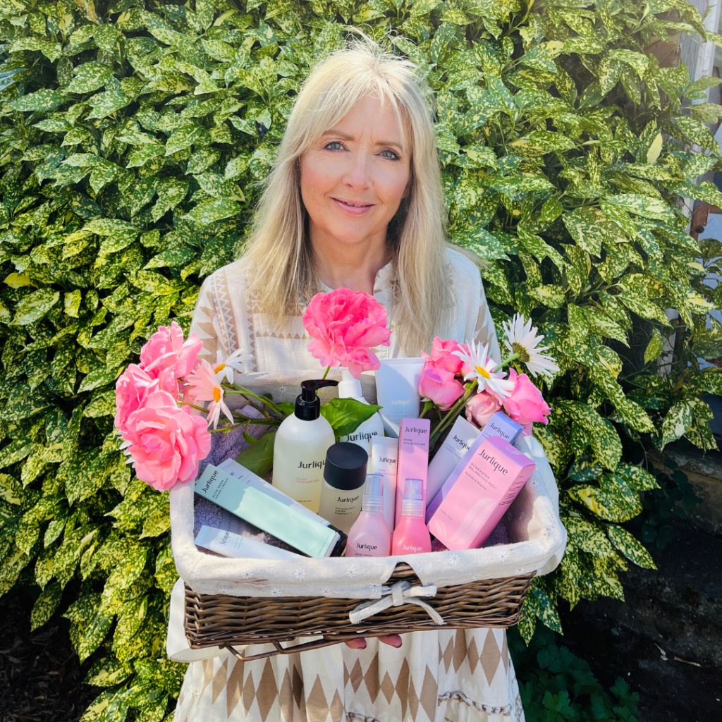 ALISON YOUNG BEAUTY EXPERT (1)